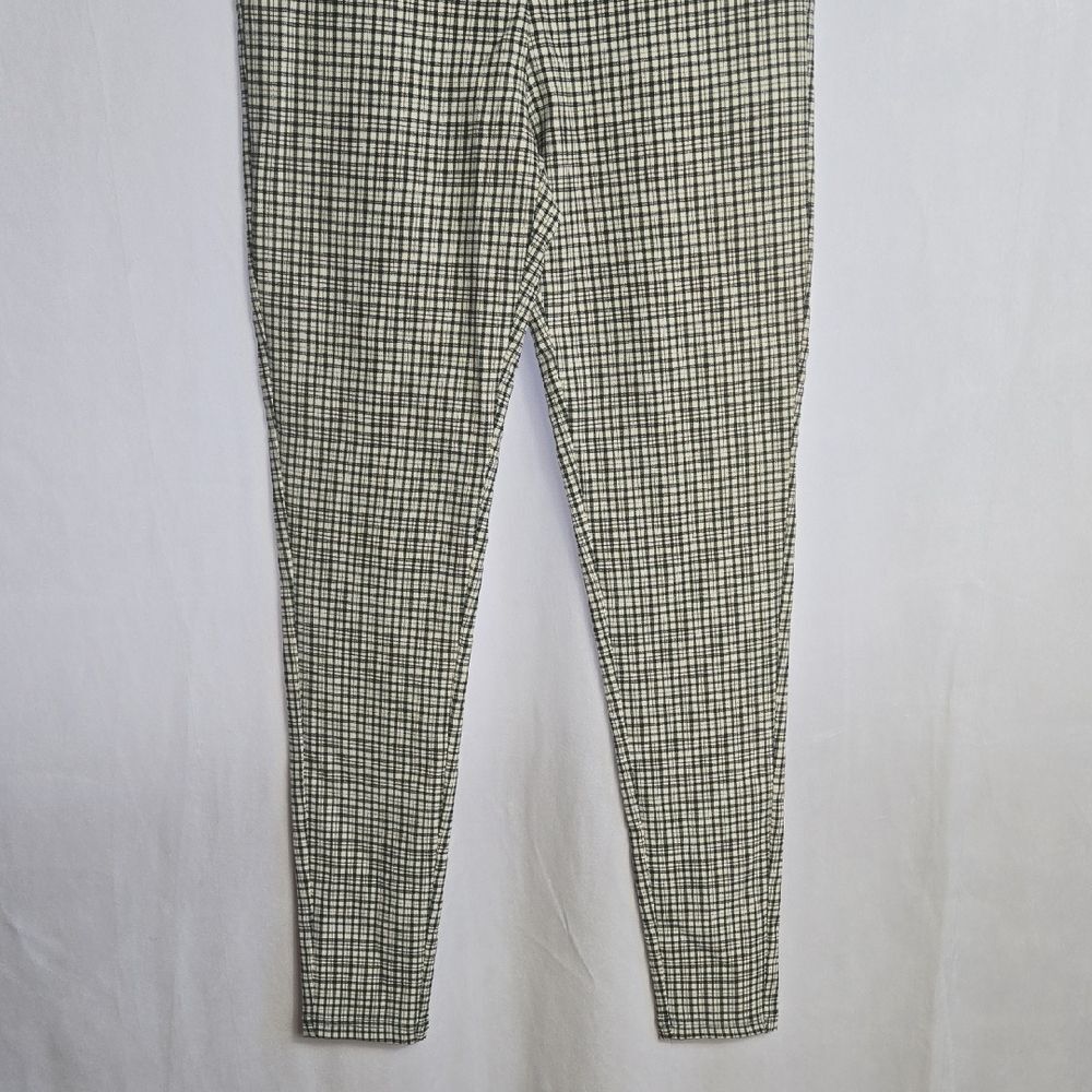 Zara Dark Green and Cream Checkered/Plaid Cropped Pants - Picture 3 of 15